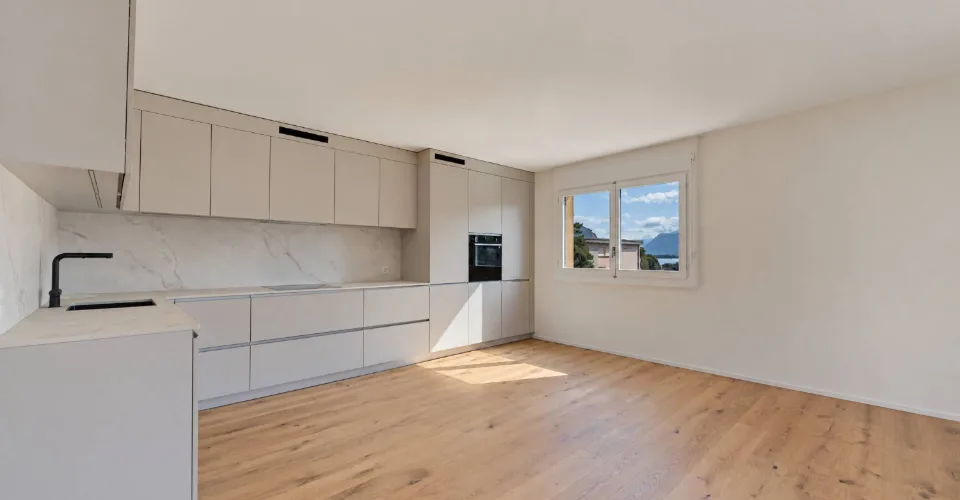 Superbe 5.5 pièces de 132 m2 int. totalement rénové avec grand balcon – Foto 5 von 26