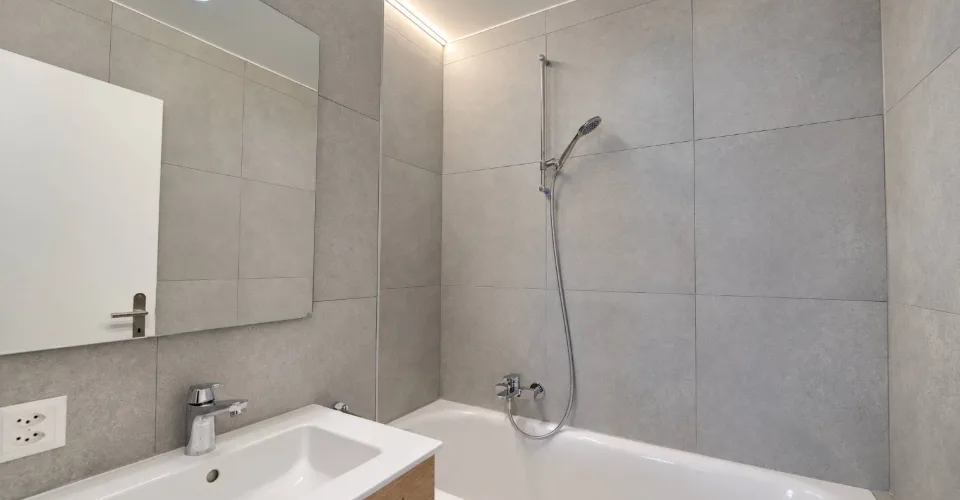 Superbe 5.5 pièces de 132 m2 int. totalement rénové avec grand balcon – Foto 8 von 26