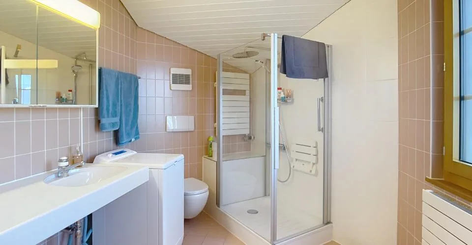 Magnifique appartement en attique de 3.5 pièces avec vue sur le lac et les montagnes – foto 10 di 24