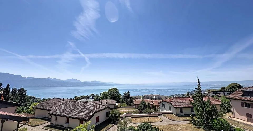 Magnifique appartement en attique de 3.5 pièces avec vue sur le lac et les montagnes – foto 2 di 24