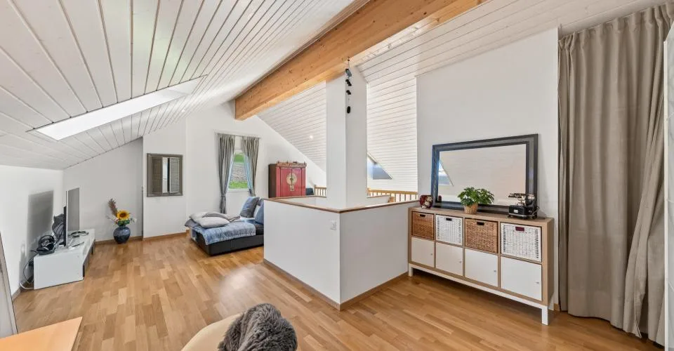 Superbe appartement de 4,5 pièces en duplex avec beau balcon orienté Sud-Ouest – Foto 16 von 34