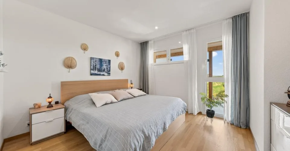 Superbe appartement de 4,5 pièces en duplex avec beau balcon orienté Sud-Ouest – Foto 10 von 34
