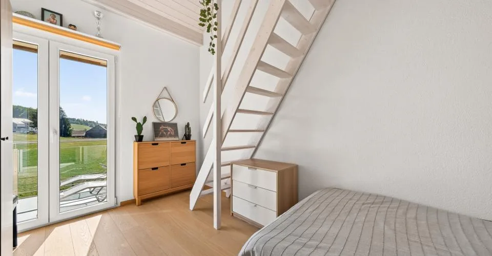POLIEZ-PITTET - à quelques min. d'Echallens - Bel appartement de 4,5 pièces en duplex avec beau balcon orienté Sud-Ouest – Foto 12 von 34