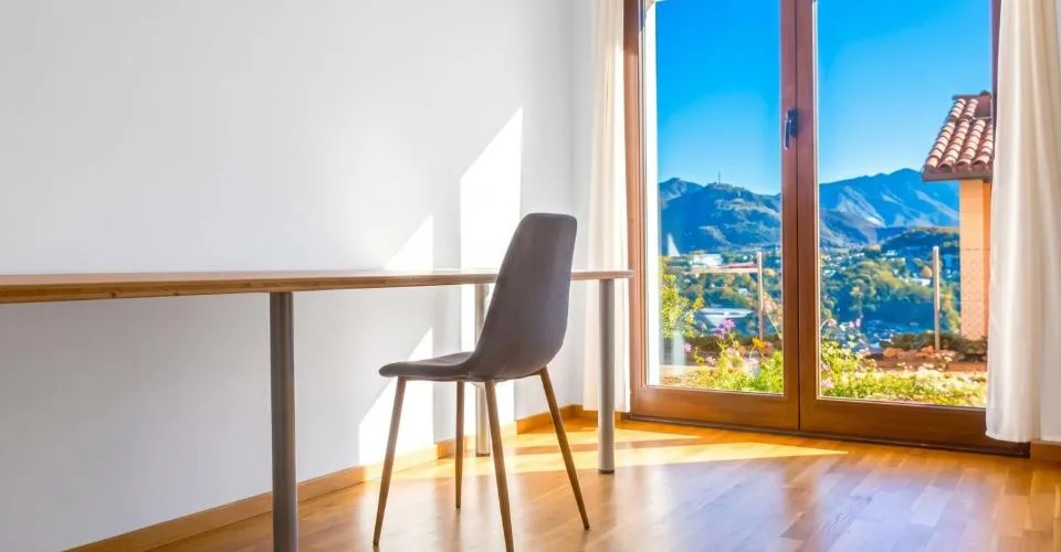 Vernate - Appartamento 3.5 locali con giardino privato e vista lago | Vernate - 3.5-room apartment with private garden and lake view | Vernate - 3,5-Zimmer-Wohnung mit privatem Garten und Seeblick | Vernate - Appartement de 3,5 pièces avec jardin privé et – photo 8 sur 12