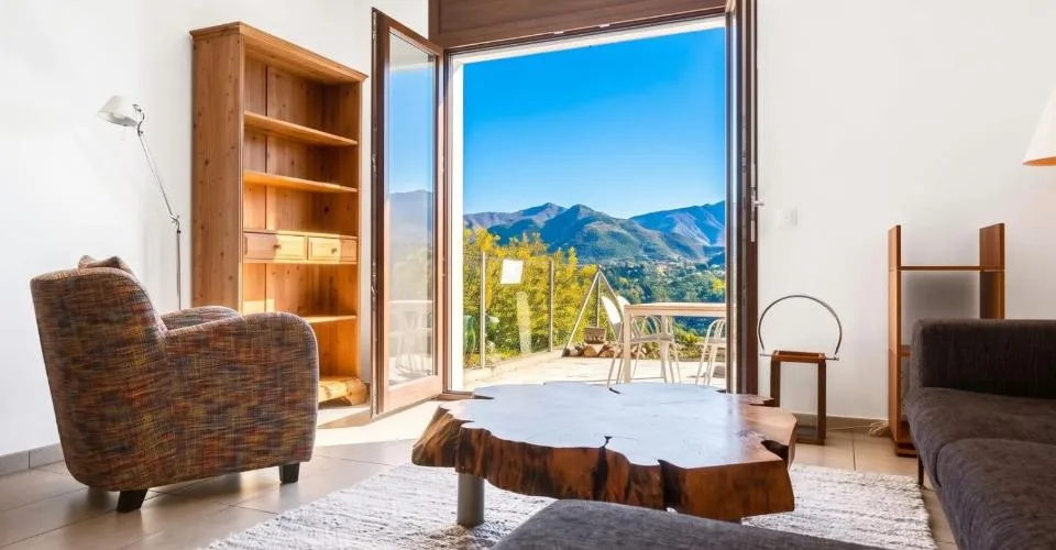 Vernate - Appartamento 3.5 locali con giardino privato e vista lago | Vernate - 3.5-room apartment with private garden and lake view | Vernate - 3,5-Zimmer-Wohnung mit privatem Garten und Seeblick | Vernate - Appartement de 3,5 pièces avec jardin privé et – photo 6 sur 12