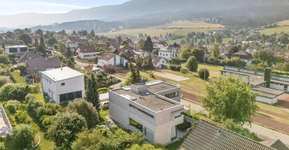 Villa à vendre à Reconvilier - lumière et qualité de vie dans le Jura – Foto 2 von 26