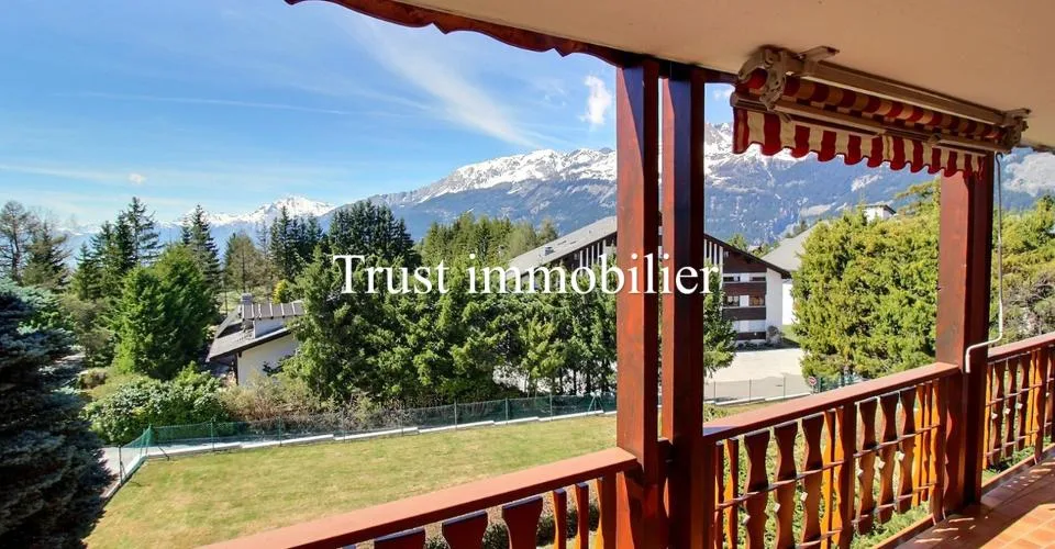 3010. EXCLUSIVITE. Appartement traversant dans jolie résidence – Foto 2 von 13