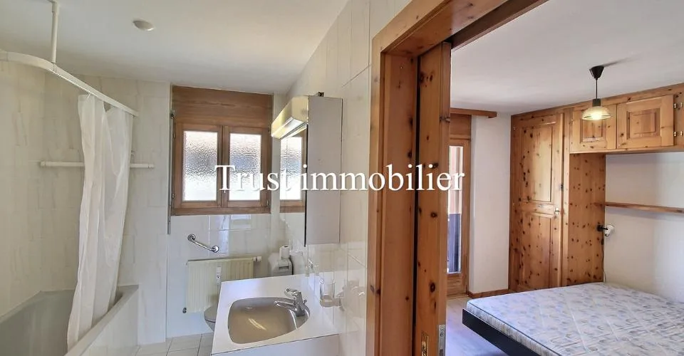 3010. EXCLUSIVITE. Appartement traversant dans jolie résidence – Foto 9 von 13