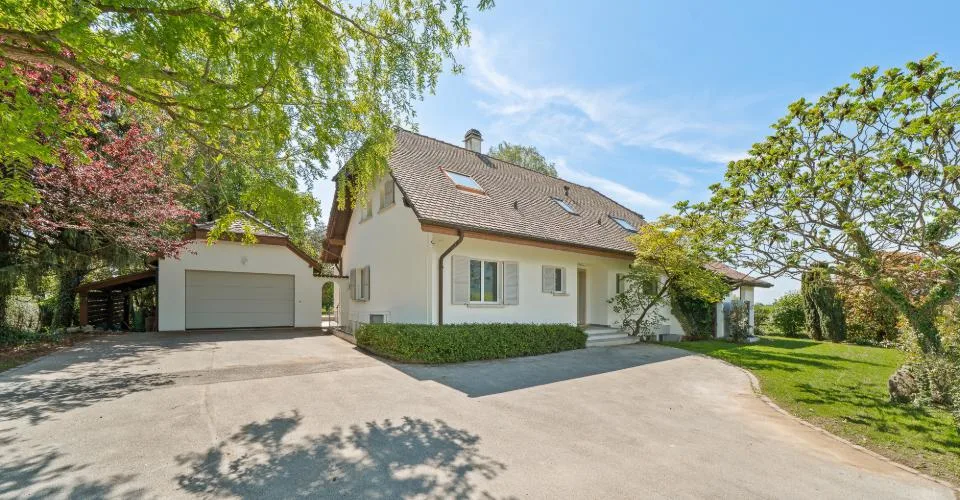 Villa indipendente ristrutturata con vista panoramica, a 5 minuti da Nyon – foto 15 di 16