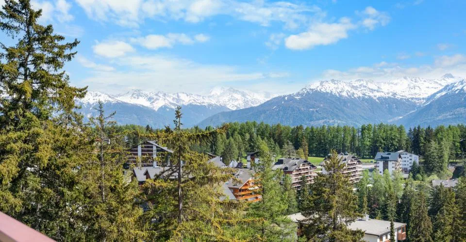 Attique entièrement rénové avec terrasse panoramique et vue imprenable – Foto 11 von 11