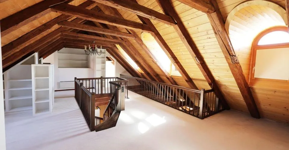 Spacieux logement de 4 pièces au dernier étage d'une immeuble historique – foto 6 di 13