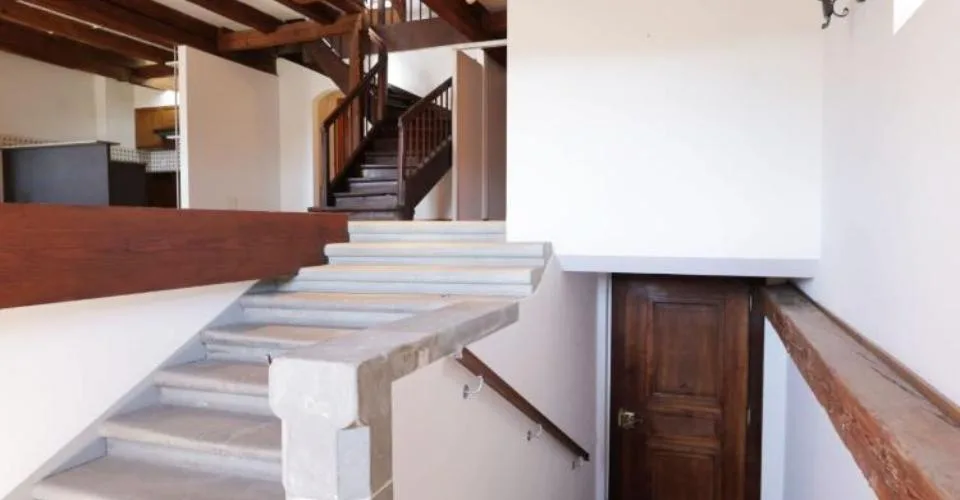 Spacieux logement de 4 pièces au dernier étage d'une immeuble historique – foto 5 di 13