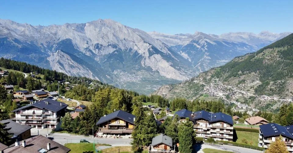 Chalet di 5,5 stanze un vero rifugio alpino nel cuore di La Tzoumaz – foto 26 di 26