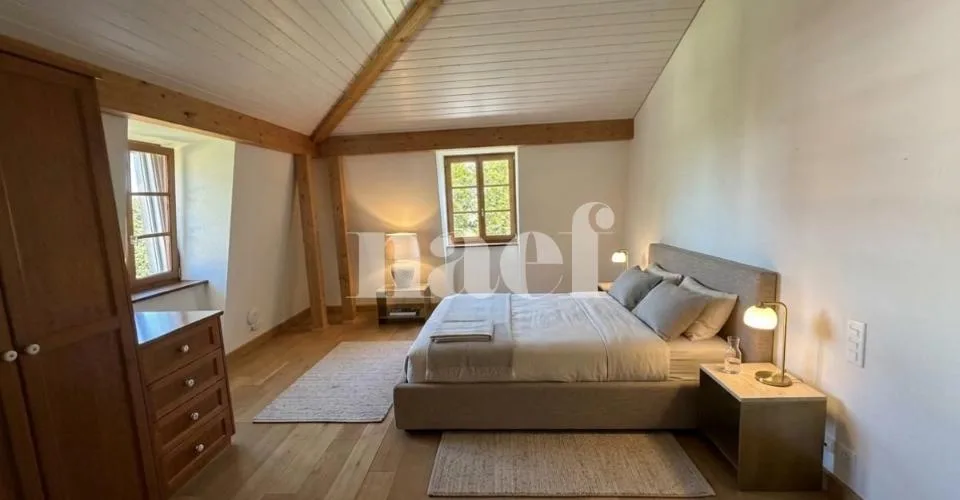 Magnifique propriété individuelle avec dépendances et un beau jardin arboré avec jacuzzi – photo 7 of 13