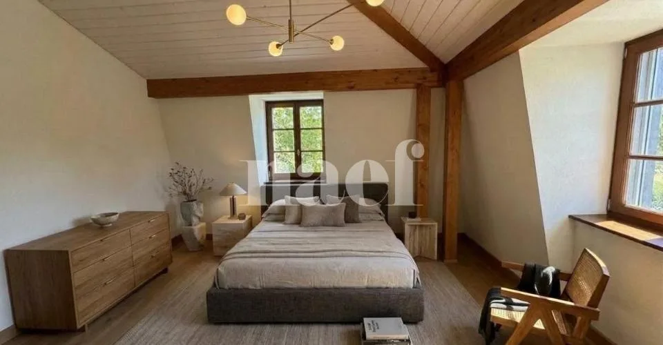 Magnifique propriété individuelle avec dépendances et un beau jardin arboré avec jacuzzi – photo 6 of 13