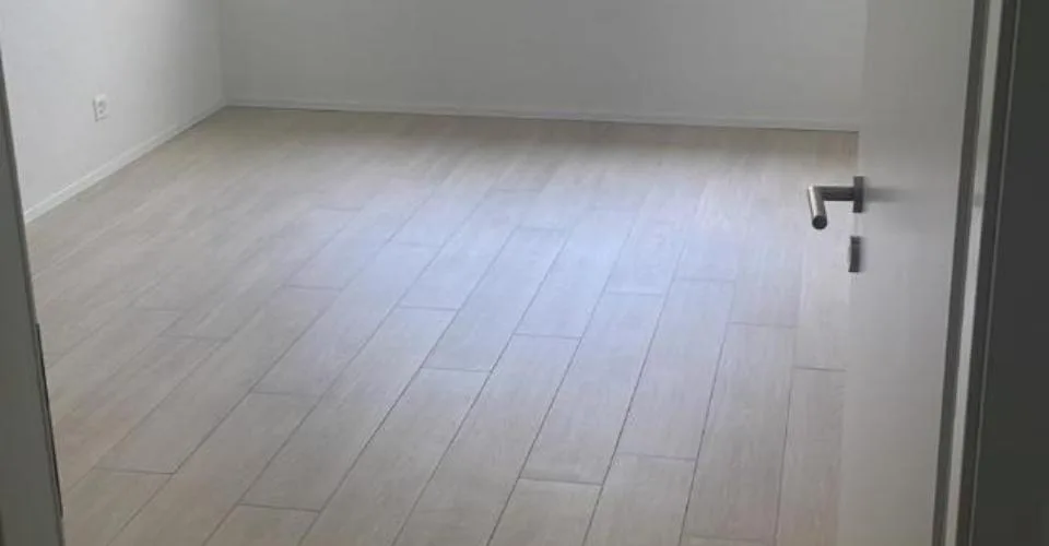 Magnifique 2.5 pièces au rez-de-chaussée – Foto 3 von 6