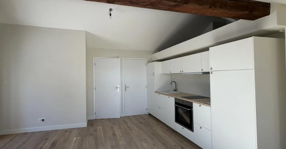 Attique lumineux 2 chambres au Grand-Lancy – Foto 2 von 9