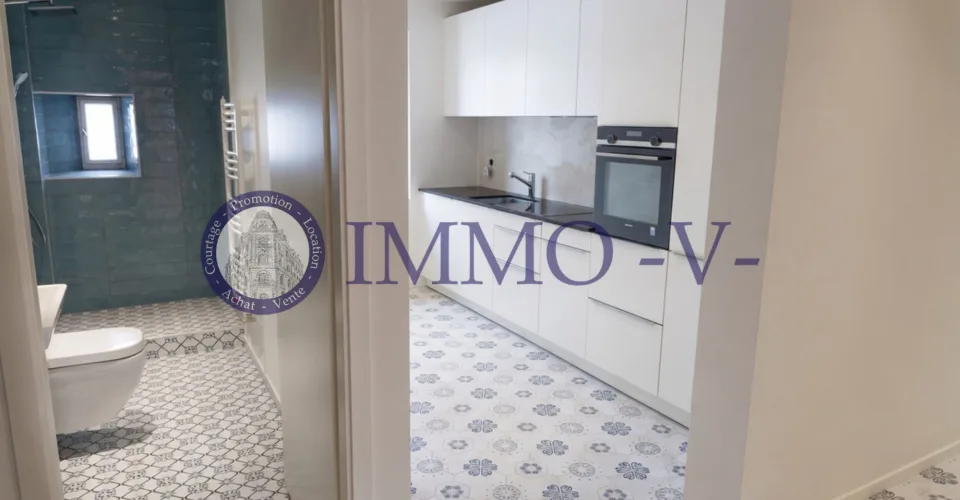 Cachet et élégance au centre-ville - appartement rénové avec caractère – Foto 3 von 10