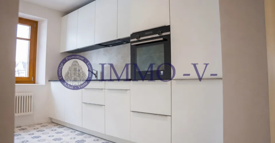 Cachet et élégance au centre-ville - appartement rénové avec caractère – Foto 4 von 10