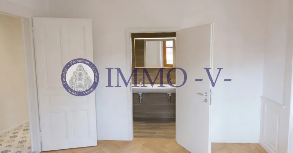 Cachet et élégance au centre-ville - appartement rénové avec caractère – Foto 7 von 10