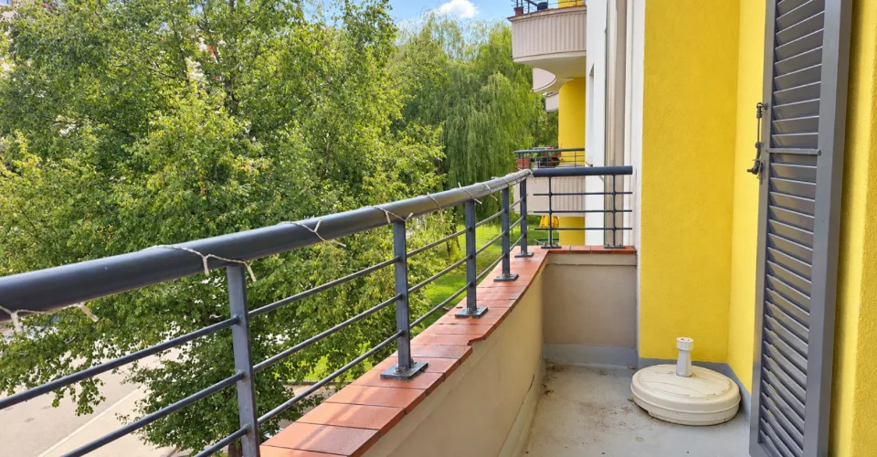 Bello appartamento di 3.5 locali con balcone vicino alla natura – foto 7 di 9