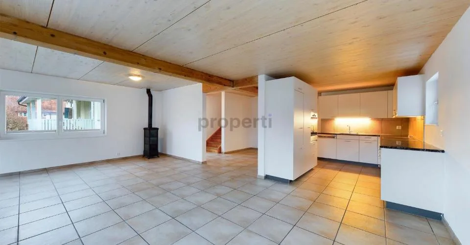 Haus-im-Haus-Gefühl mit 2 Badezimmern und Supermarkt vor der Tür – Foto 3 von 23