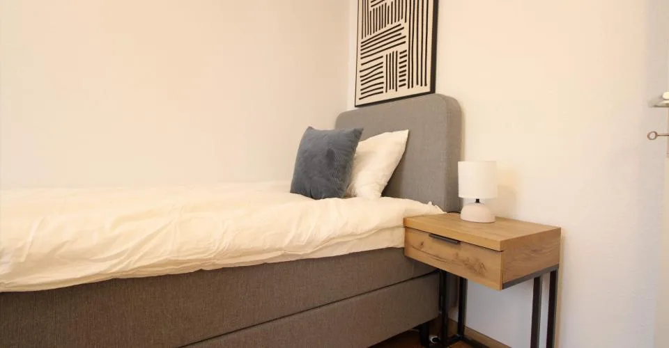 Your Next Chapter Starts Here - Furnished Room in a Top Location – photo 23 of 54