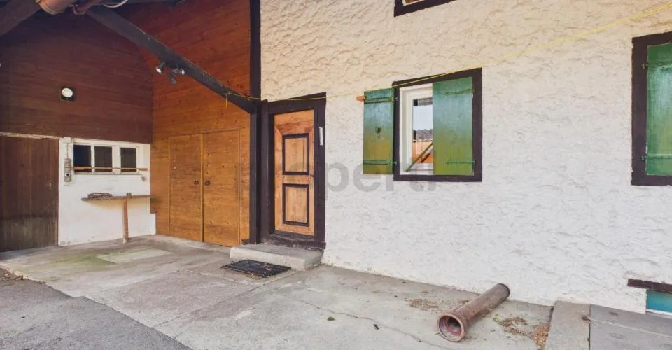 Historischer Charme von 1893, Fünf Schlafzimmer, Ruhige und familienfreundliche Lage – Foto 2 von 14
