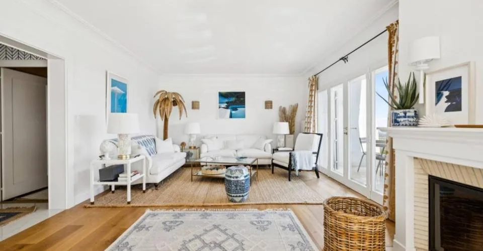 Atemberaubende Aussicht von diesem individuellen Haus – Foto 10 von 13