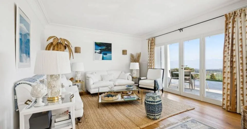Atemberaubende Aussicht von diesem individuellen Haus – Foto 9 von 13
