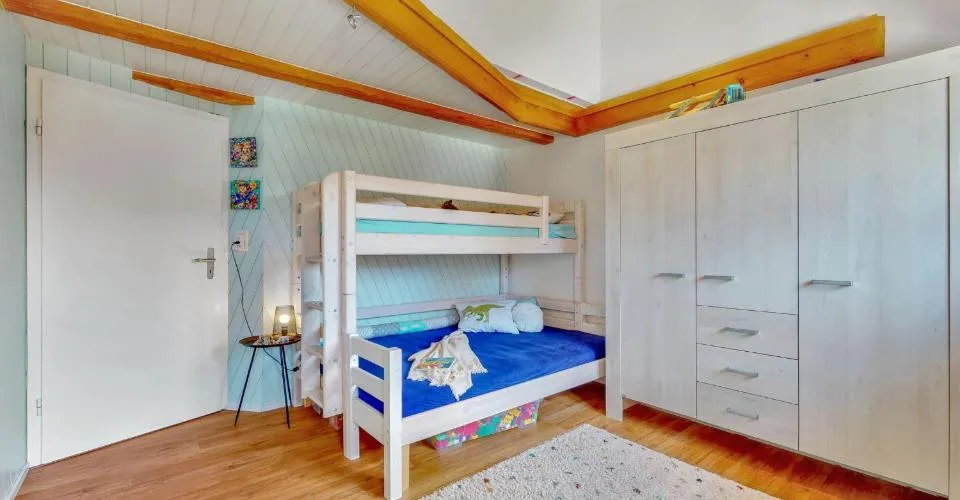 Réservé - Charmante maison mitoyenne de 5,5 pièces à Niederuzwil – Votre nouveau bonheur familial ! – photo 10 of 13