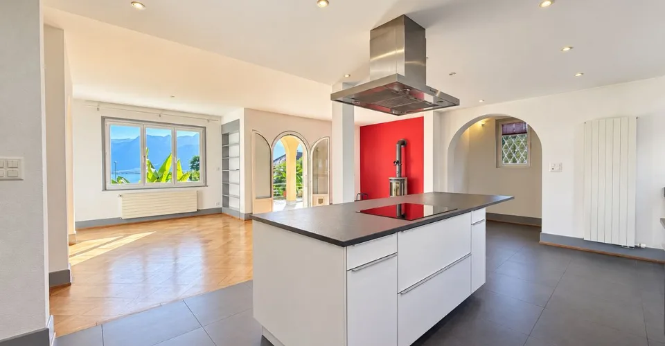 Appartement de charme de 4,5 pièces, terrasse, jardin et splendide vue sur le lac ! – foto 4 di 13
