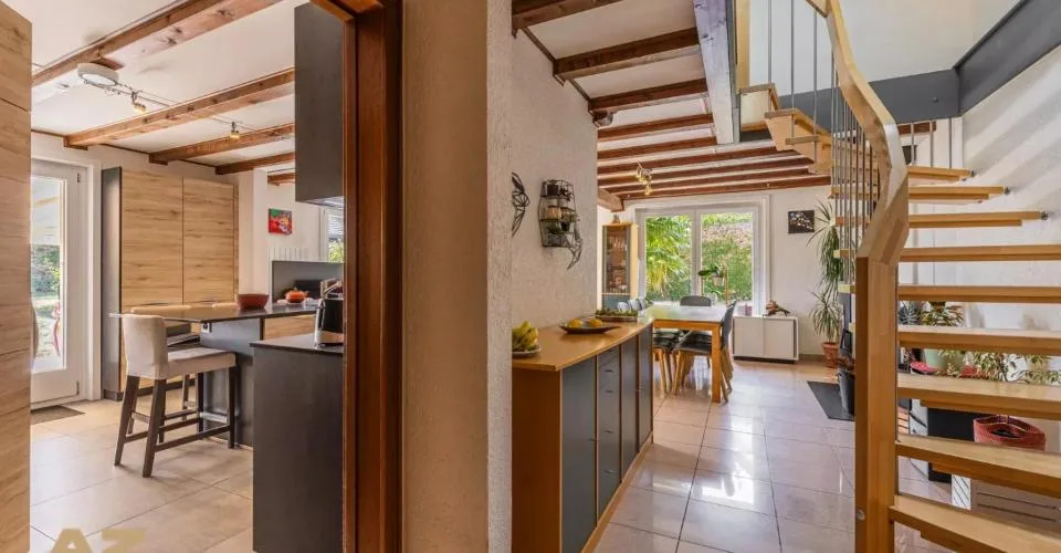 IN ESCLUSIVA: Proprietà piena di fascino, circondata dal verde – foto 7 di 13