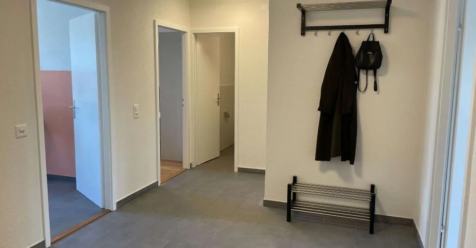 Chambre meublée dans un appartement rénové dans un emplacement privilégié – Foto 17 von 32