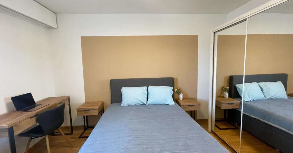 Chambre meublée dans un appartement rénové dans un emplacement privilégié – Foto 7 von 32