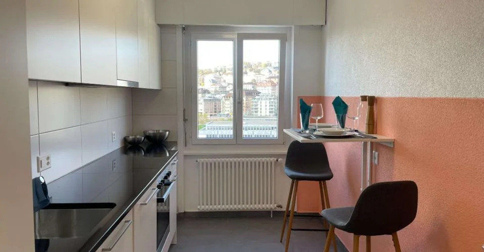 Chambre meublée dans un appartement rénové dans un emplacement privilégié – Foto 12 von 32