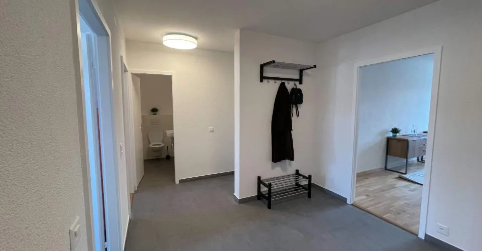 Chambre meublée dans un appartement rénové dans un emplacement privilégié – Foto 20 von 32