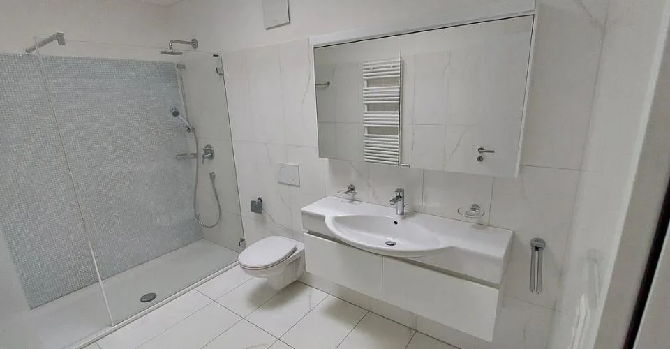 Appartement moderne (construction 2017) au cœur de la Vallemaggia avec des finitions de haute qualité et vue sur les montagnes – photo 6 sur 15