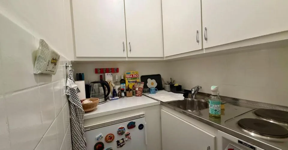 Charmant appartement 1,5 pièces au coeur de la Vieille-Ville de Genève – photo 3 of 5