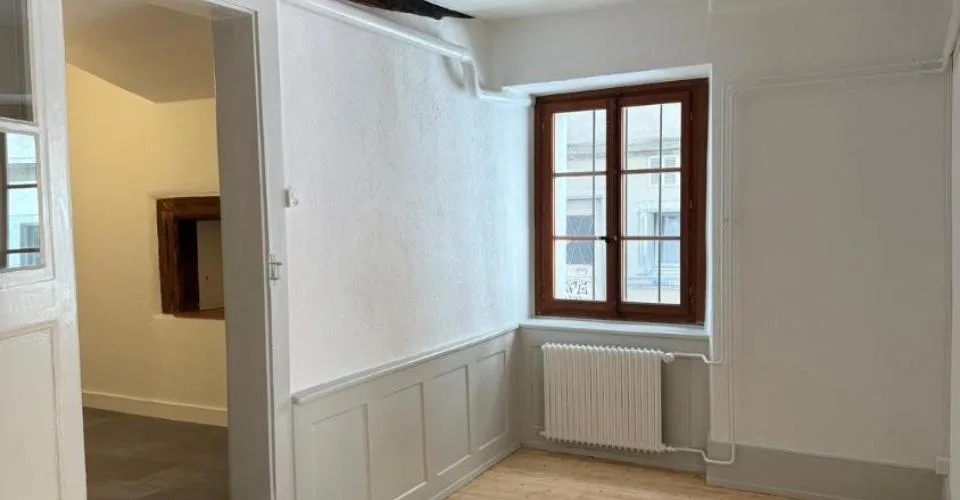 Appartement 2.5 pièces rénové en vieille ville de Fribourg – Foto 8 von 8