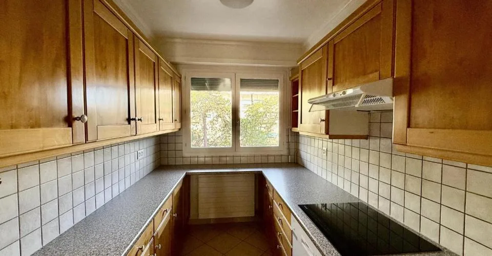 Blühend - Schönes 4-Zimmer-Durchgangsapartment im 6. Stock – Foto 15 von 17