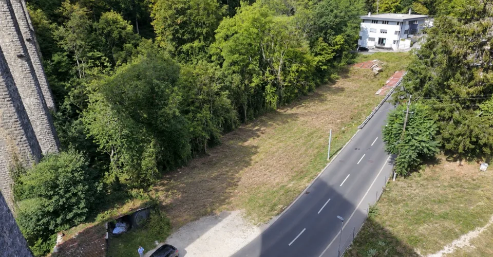 Parcelles en zone industrielle avec permis de construire – foto 2 di 4