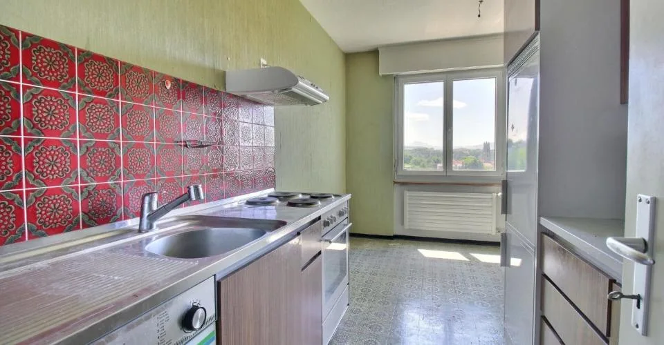 Geräumige Familienwohnung mit großem Potenzial – Foto 13 von 13