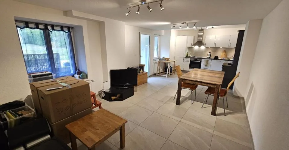 Zu vermieten in Soyhières 3,5-Zimmer-Wohnung mit Terrasse – Foto 3 von 13