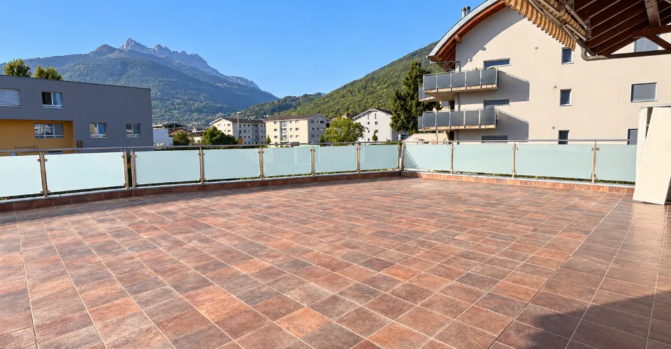 Un spacieux appartement de 5.5 pièces en duplex bénéficiant d'une grande terrasse. – photo 11 sur 11