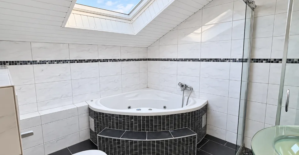 Un spacieux appartement de 5.5 pièces en duplex bénéficiant d'une grande terrasse. – photo 9 sur 11