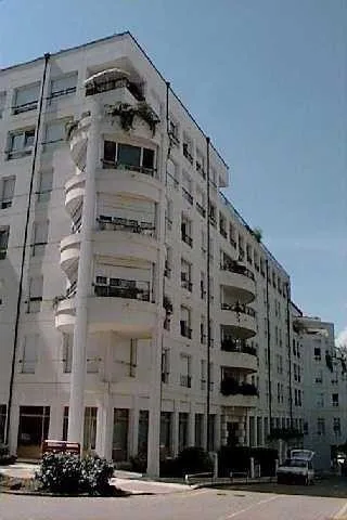Cherchez-vous une place de parc intérieure ? – foto 2 di 2