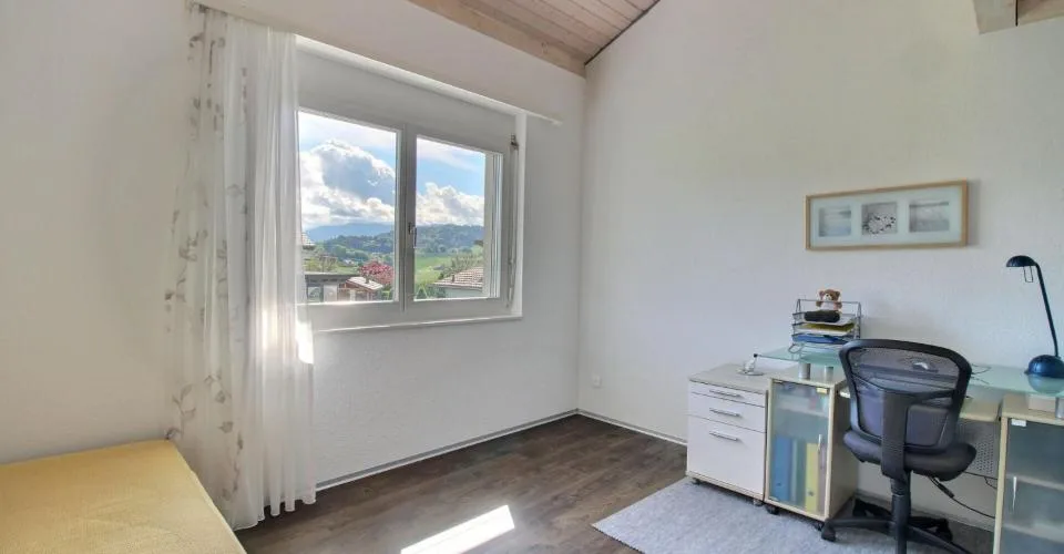 Wunderschöne Doppelhaushälfte, über 180 m2 Wohnfläche – Foto 11 von 13