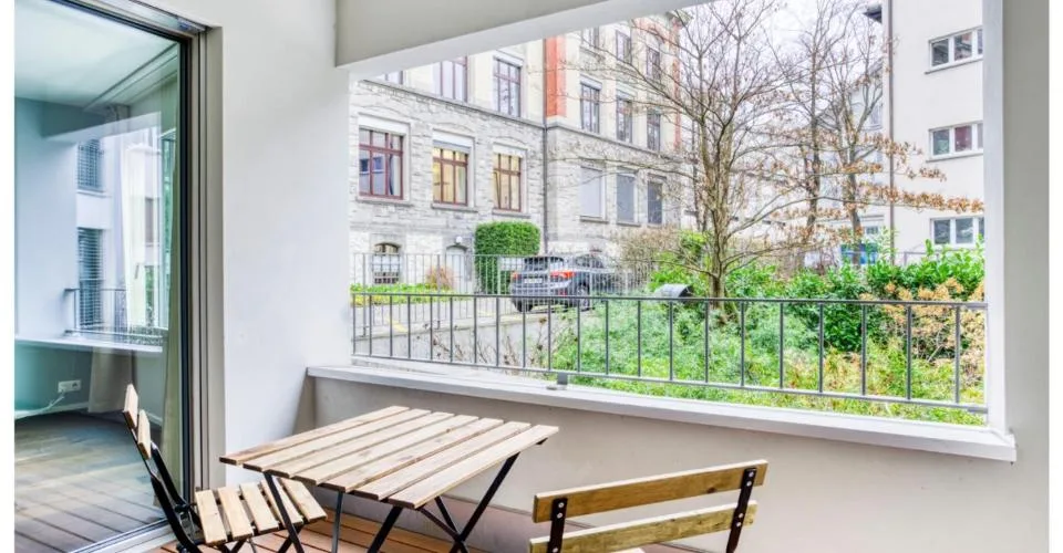 Appartement moderne, spacieux et central de 3,5 pièces – photo 12 sur 27