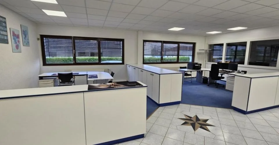 380 m2 répartis en 4 locaux commerciaux – Foto 2 von 7